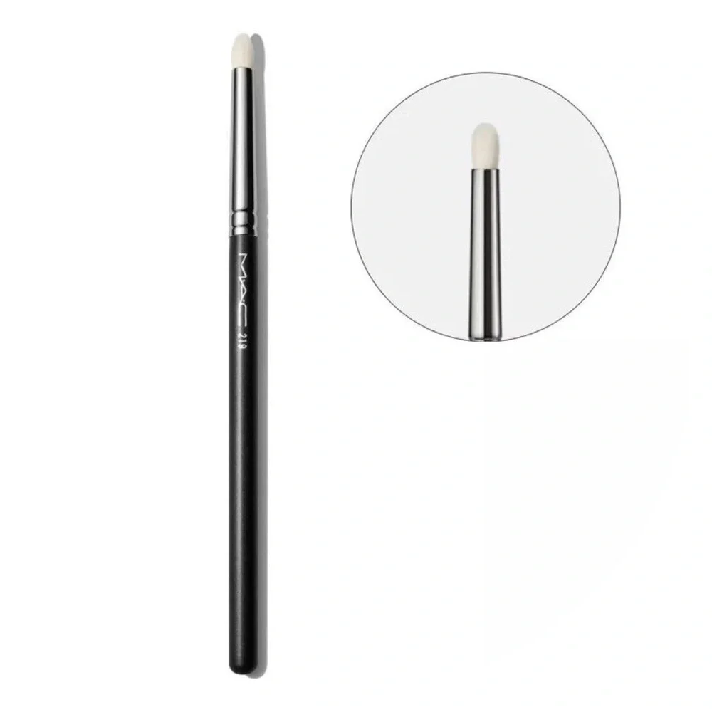 Mac 219S Synthetic Pencil Shaped Brush Brand New in Package Authentic